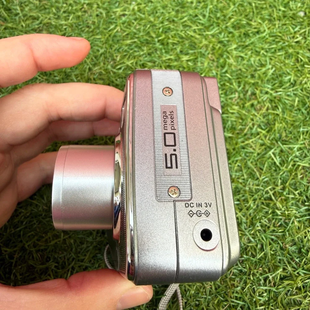 Kodak EasyShare‎ C340 Digital Point And Shoot Camera 5.0 MP Bag Charger Battery